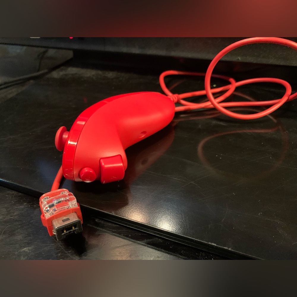 WII Nunchuck Controller - Picture 6 of 10